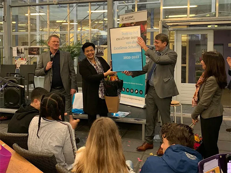 Hoogvliet krijgt Predicaat Excellente School