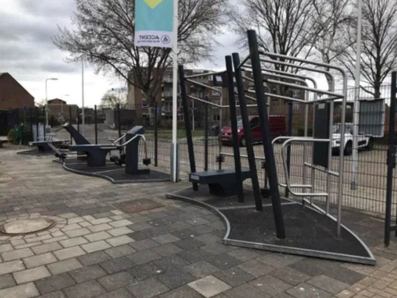 Sporttoestellen op het schoolplein